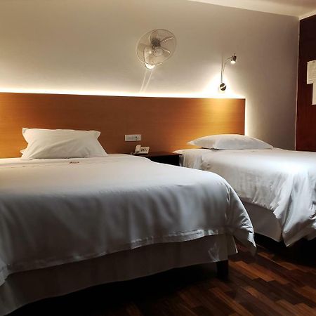 Hotel El Carmelo Miraflores ليما المظهر الخارجي الصورة
